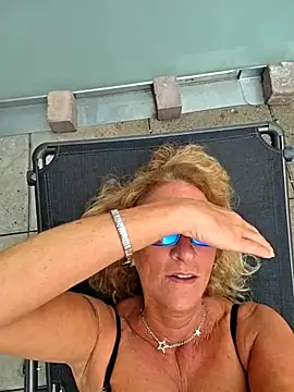 HotWifeLyn68 online show from 07-05-26, 12:01