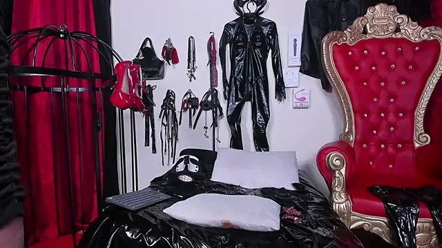 Snapshot of LiliThara chatting on 11-14-25, 09:19 LiliThara online show from 11-14-25, 09:19