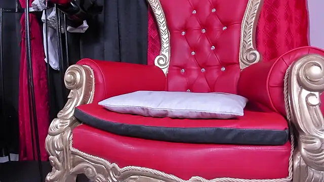 Snapshot of LiliThara chatting on 01-17-26, 06:18 LiliThara online show from 01-17-26, 06:18