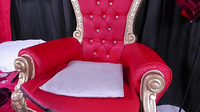 Snapshot of LiliThara chatting on 02-05-26, 06:51 LiliThara online show from 02-05-26, 06:51