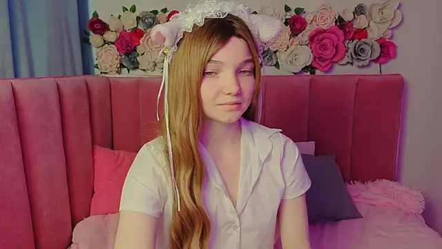 AnimeAlica18 online show from 11-05-25, 02:33