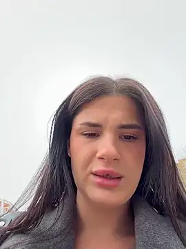 Snapshot of MiraReach chatting on 05-05-26, 03:14 MiraReach online show from 05-05-26, 03:14