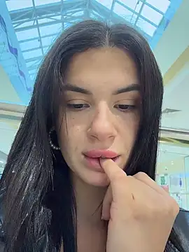 Snapshot of MiraReach chatting on 05-16-26, 03:14 MiraReach online show from 05-16-26, 03:14