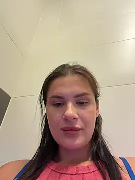 Snapshot of MiraReach chatting on 07-07-26, 06:47 MiraReach online show from 07-07-26, 06:47