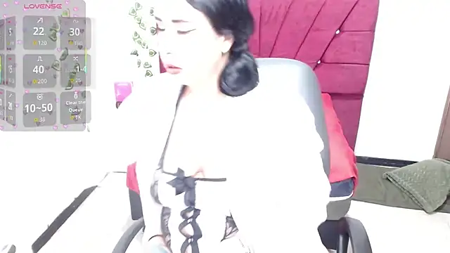 Julieta curvy69 online show from 09-11-25, 12:16