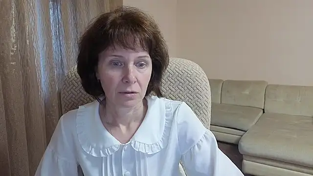 Lia Tito online show from 10-06-25, 02:14