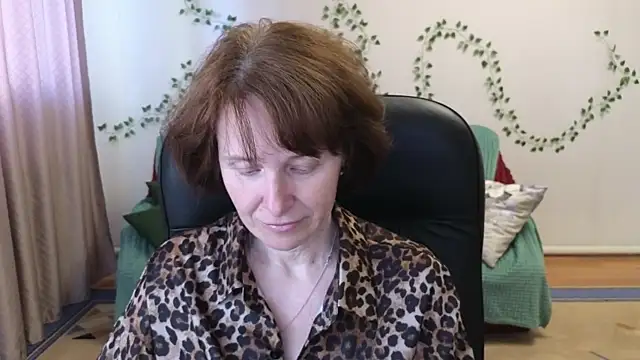 Lia Tito online show from 05-16-26, 11:20
