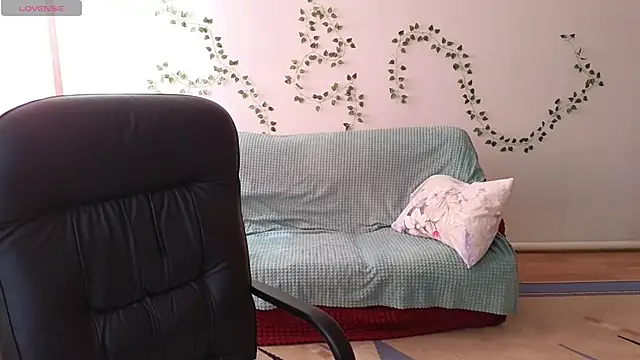 Lia Tito online show from 05-20-26, 06:19
