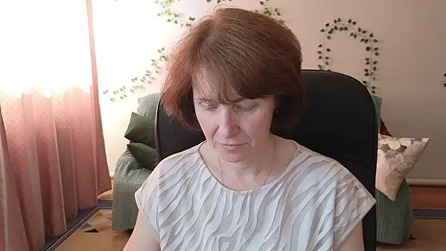 Lia Tito online show from 06-12-26, 06:34