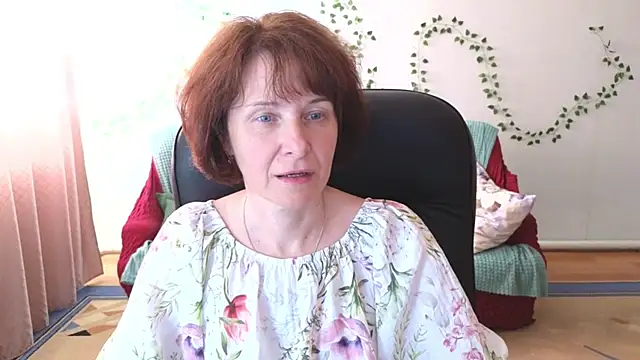 Lia Tito online show from 06-25-26, 06:40