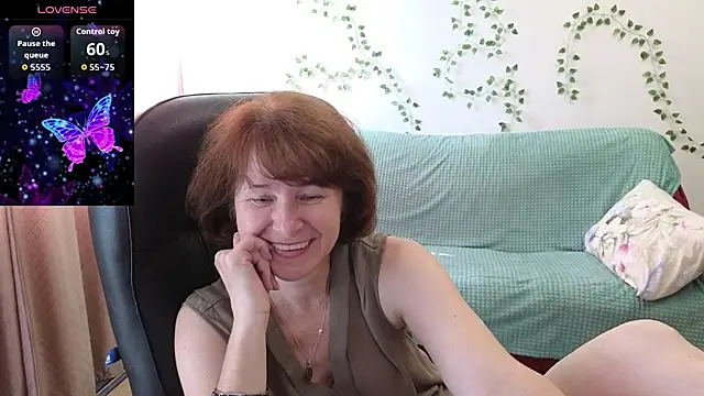 Lia Tito online show from 07-16-26, 05:57