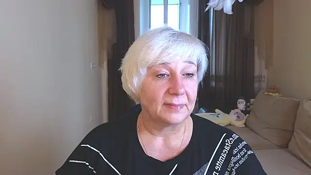 Snapshot of Milana_Milky chatting on 10-16-25, 05:19 Milana Milky online show from 10-16-25, 05:19