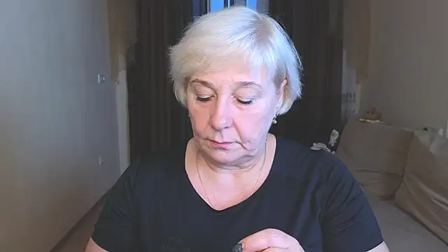 Milana Milky online show from 10-28-25, 05:11