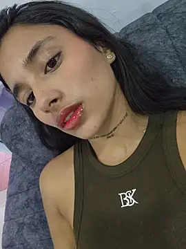 Lorena Mcfly online show from 04-18-26, 11:36