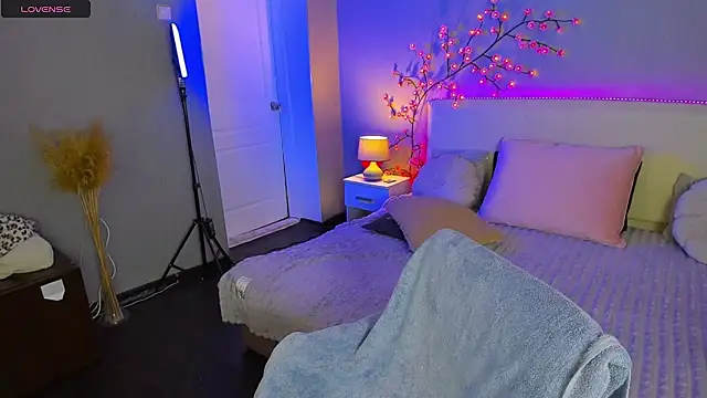 AshleyJoness online show from 06-13-26, 04:54