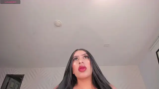 LeahLombardi  online show from 03-31-26, 03:30