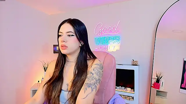 Alice Vixen online show from 06-04-26, 12:11