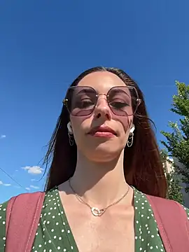 Amelie Crosby online show from 06-22-26, 01:30