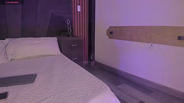 CleoWhite online show from 09-22-25, 05:42