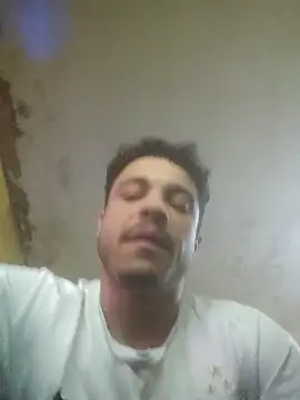 Snapshot of Veww1313 chatting on 10-10-25, 06:40 Veww1313 online show from 10-10-25, 06:40