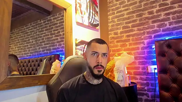 VinzenzRizzo online show from 11-25-25, 04:23