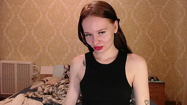 Kitkaat00 online show from 11-19-25, 06:52