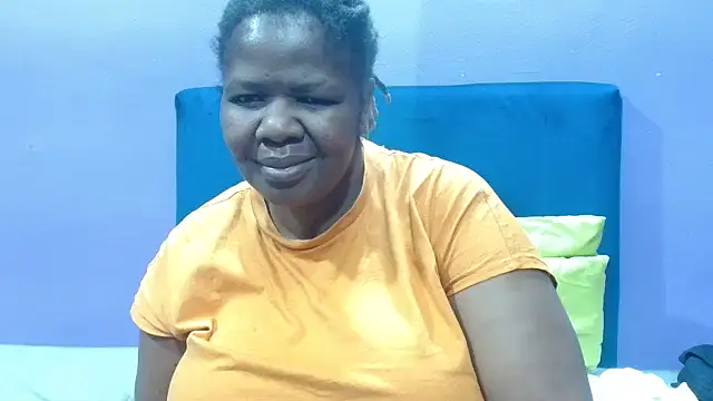 Snapshot of NaughtyChubbyZoe chatting on 09-16-25, 05:41 NaughtyChubbyZoe online show from 09-16-25, 05:41