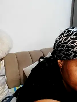 ChubbyBitch26 online show from 06-22-26, 09:23