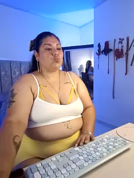 AndreaKinky online show from 10-12-25, 08:02