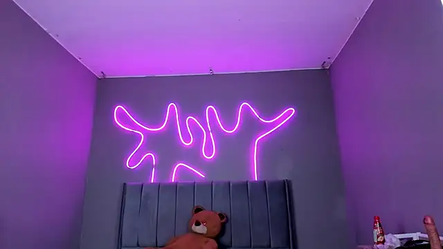 Sabrina bloom online show from 09-10-25, 01:22