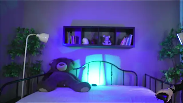 Sabrina bloom online show from 10-28-25, 01:14