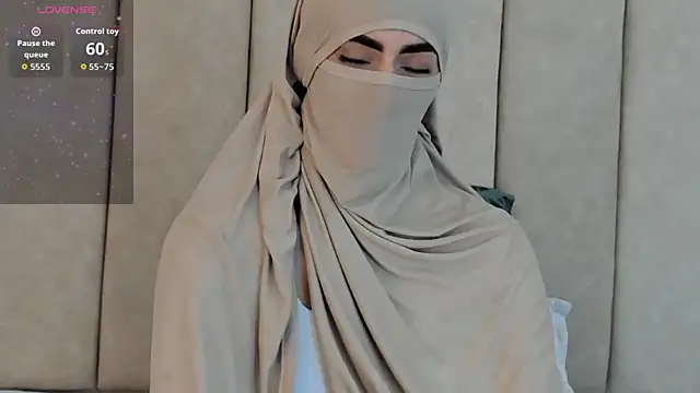  Zahiira  online show from 11-29-25, 12:08