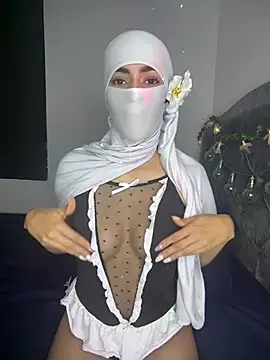  Zahiira  online show from 07-26-26, 01:47