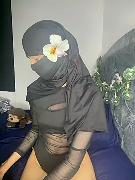  Zahiira  online show from 07-28-26, 12:23