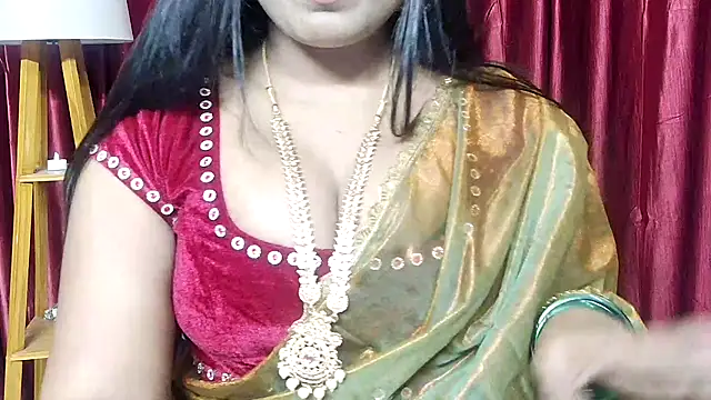 Snapshot of Webrowncouple chatting on 11-10-25, 03:11 Webrowncouple online show from 11-10-25, 03:11