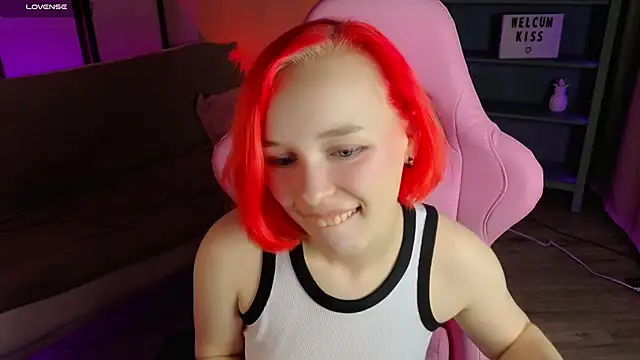 NaomiYoru online show from 09-26-25, 08:24