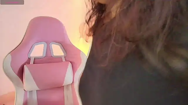 Snapshot of kute_jess chatting on 05-05-26, 06:49 kute jess online show from 05-05-26, 06:49