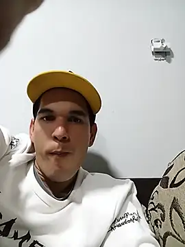 Alejandro260785 online show from 06-26-26, 08:57