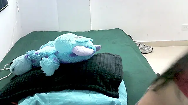 Snapshot of Melodyqueen_ chatting on 11-07-25, 05:18 Melodyqueen online show from 11-07-25, 05:18