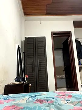 Huitaca  online show from 11-14-25, 02:43