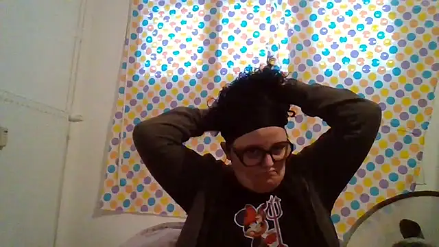 Snapshot of moulette7 chatting on 04-21-26, 07:03 moulette7 online show from 04-21-26, 07:03