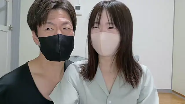 Snapshot of Miku-ooo chatting on 10-05-25, 03:05 Miku-ooo online show from 10-05-25, 03:05