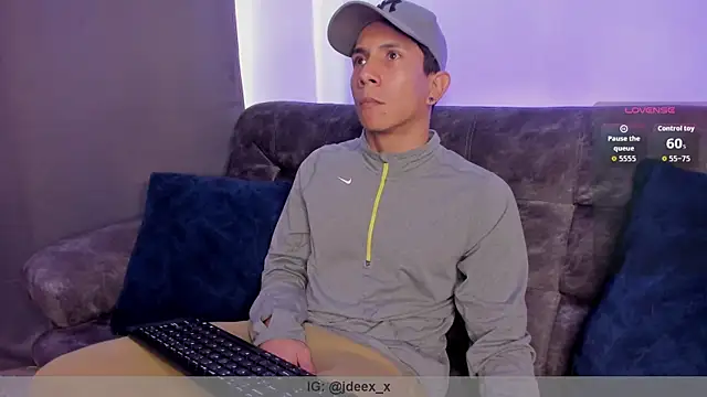 j deex online show from 11-21-25, 04:49