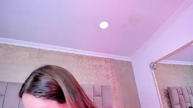 cloesummerr  online show from 09-26-25, 01:59