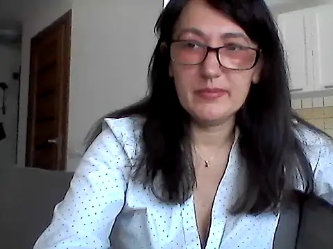 Snapshot of Elena48324 chatting on 05-31-26, 07:15 Elena48324 online show from 05-31-26, 07:15