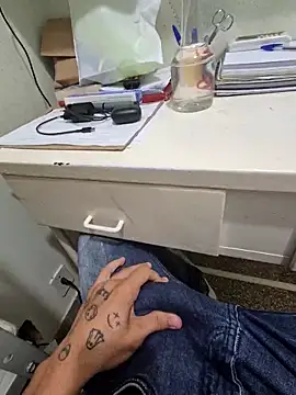 Saraiva2002 online show from 12-16-25, 11:48