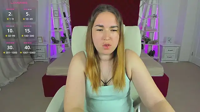 Snapshot of Sofii_darling chatting on 04-23-26, 04:53 Sofii darling online show from 04-23-26, 04:53