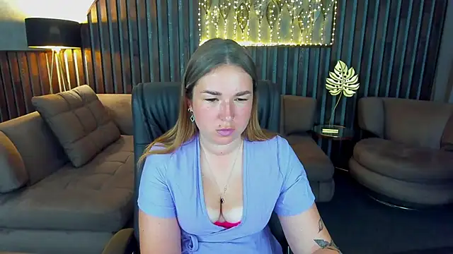 Sofii darling online show from 07-17-26, 04:34