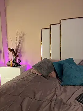 Alexandraa Gomez online show from 10-09-25, 08:40