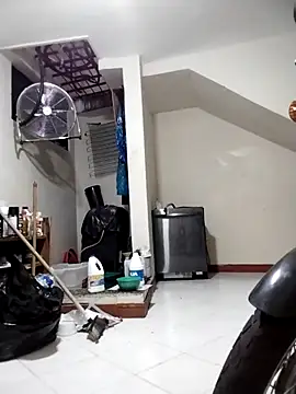 Selena Thompson online show from 09-11-25, 03:45